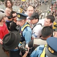 Another tense situation at the 'Stop Nuclear Power!' demo in Shinjuku.